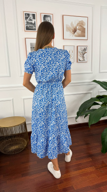 Sukienka w kwiatowy wzór midi Abby niebieska