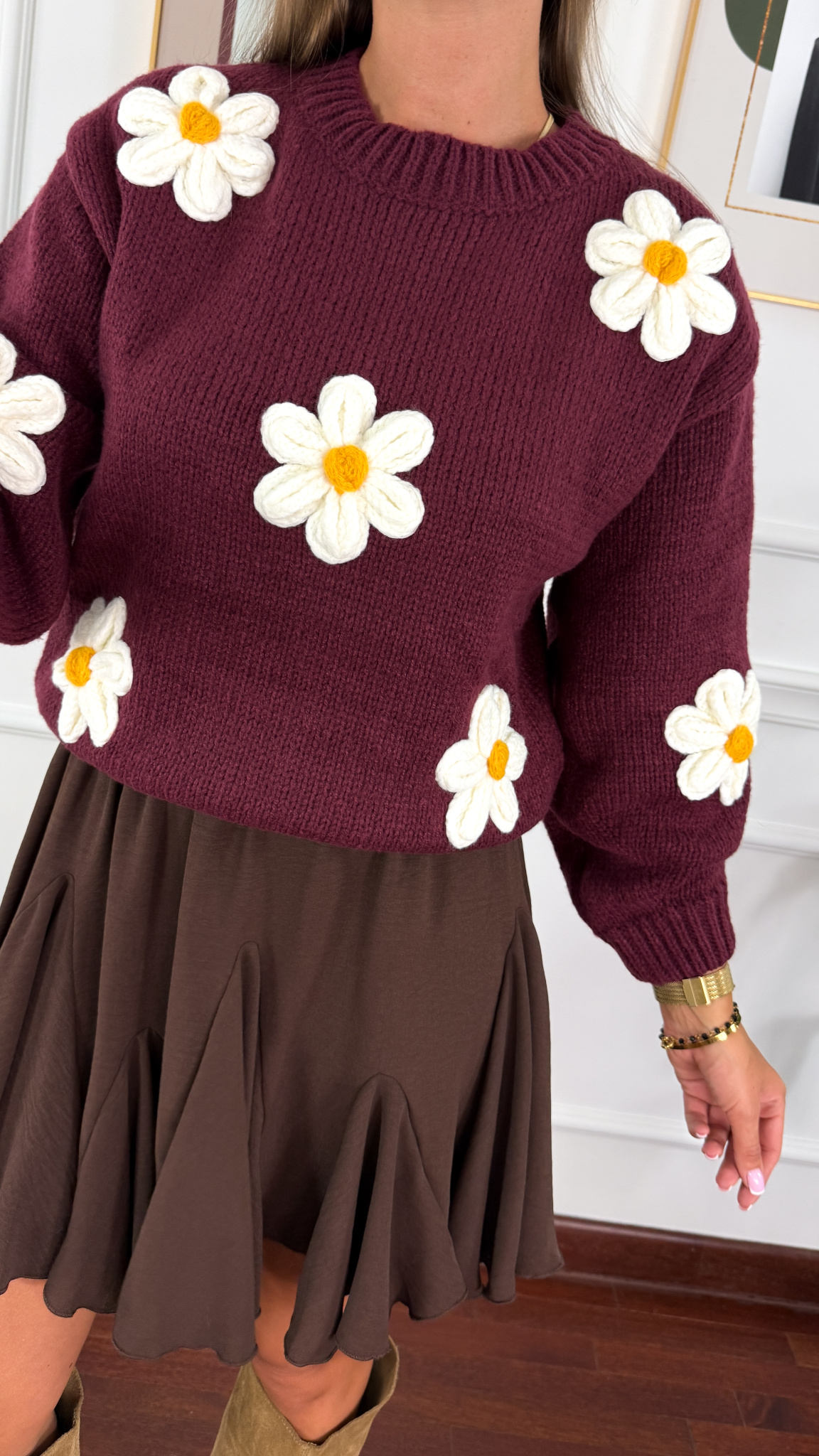 Sweter Selma w kwiaty burgundowy