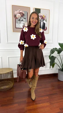 Sweter Selma w kwiaty burgundowy