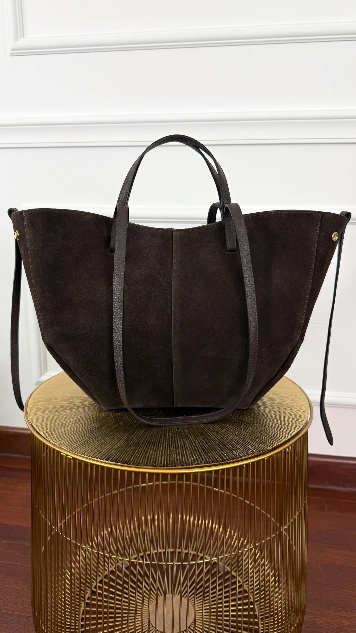 Zamszowa skórzana torebka Fino czekoladowa