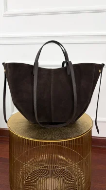 Zamszowa skórzana torebka Fino czekoladowa