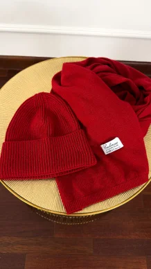 Kaszmirowo-wełniany komplet czapka i szal Winter bordowy