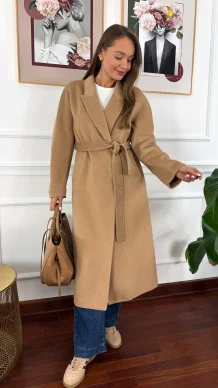 Wełniany płaszcz Astrid camelowy