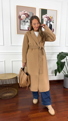 Wełniany płaszcz Astrid camelowy