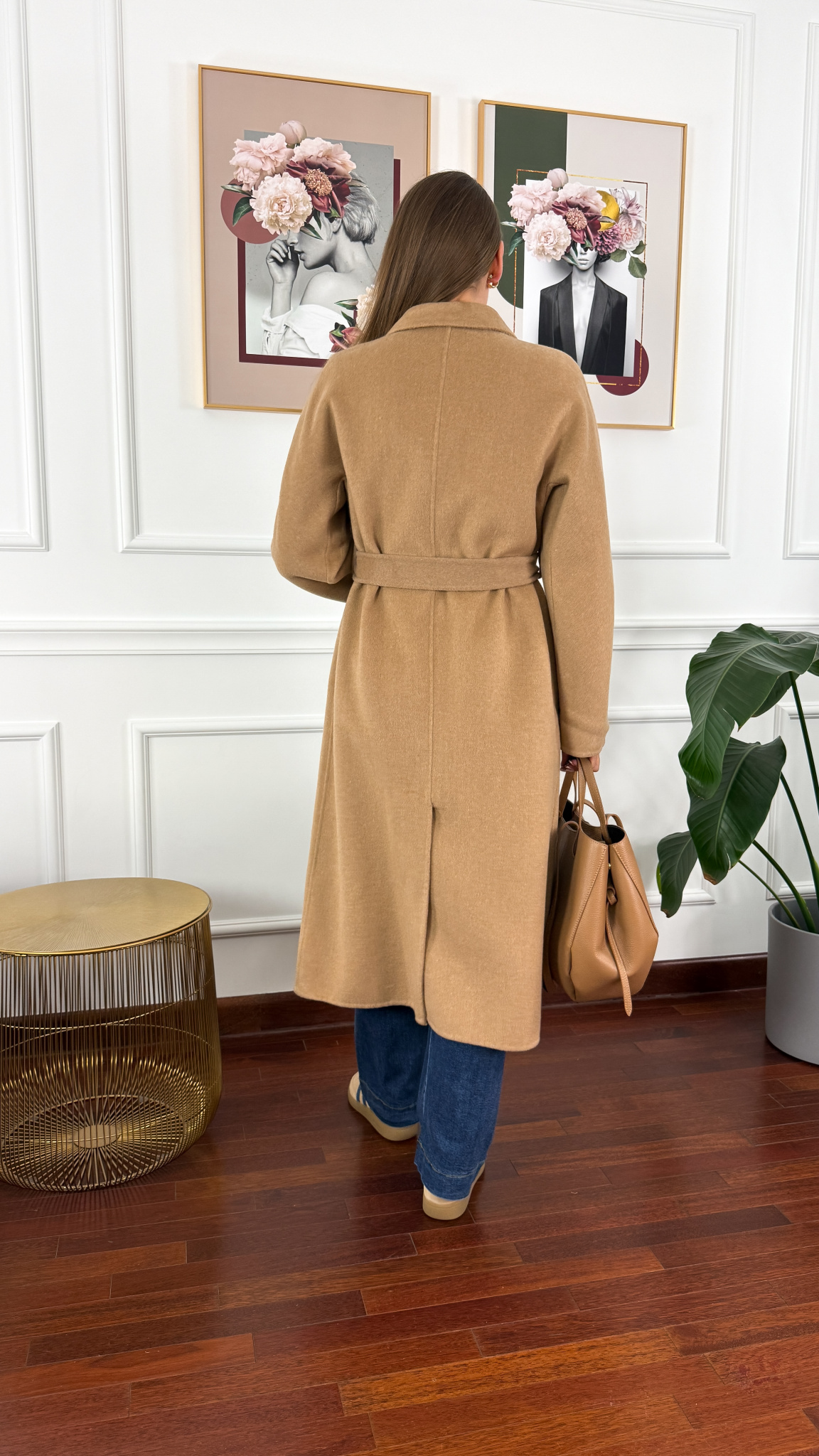 Wełniany płaszcz Astrid camelowy