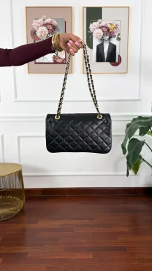 Skórzana torebka Nilo czarna