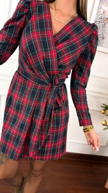 Przekładana wiskozowa sukienka Lora w kratę granatowa