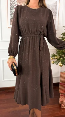 Połyskująca sukienka Orisa czekoladowa