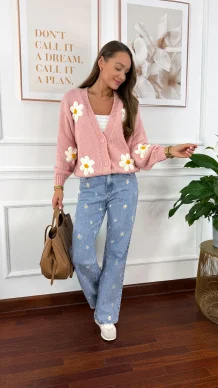 Sweter 3d Saria stokrotki różowy