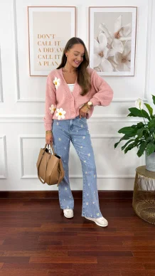 Sweter 3d Saria stokrotki różowy