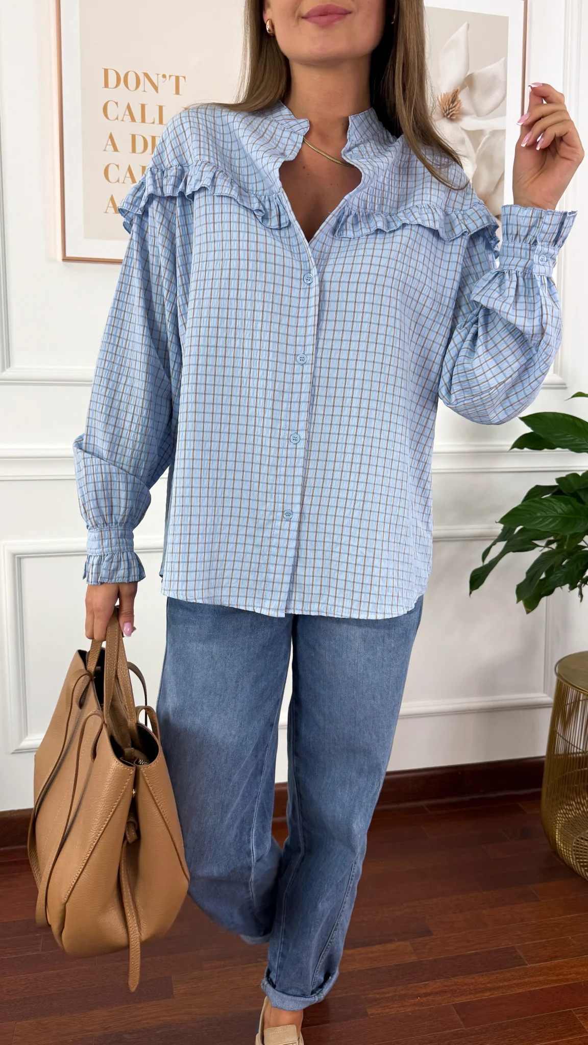 Koszula z falbanką Annis błękitna w kratkę