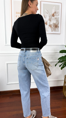 Jeansowe spodnie Vella mom fit jasny denim