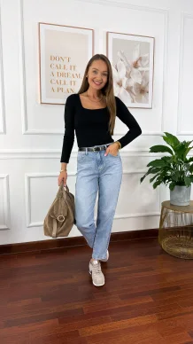 Jeansowe spodnie Vella mom fit jasny denim