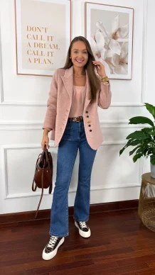 Wełniana marynarka Amira różowa