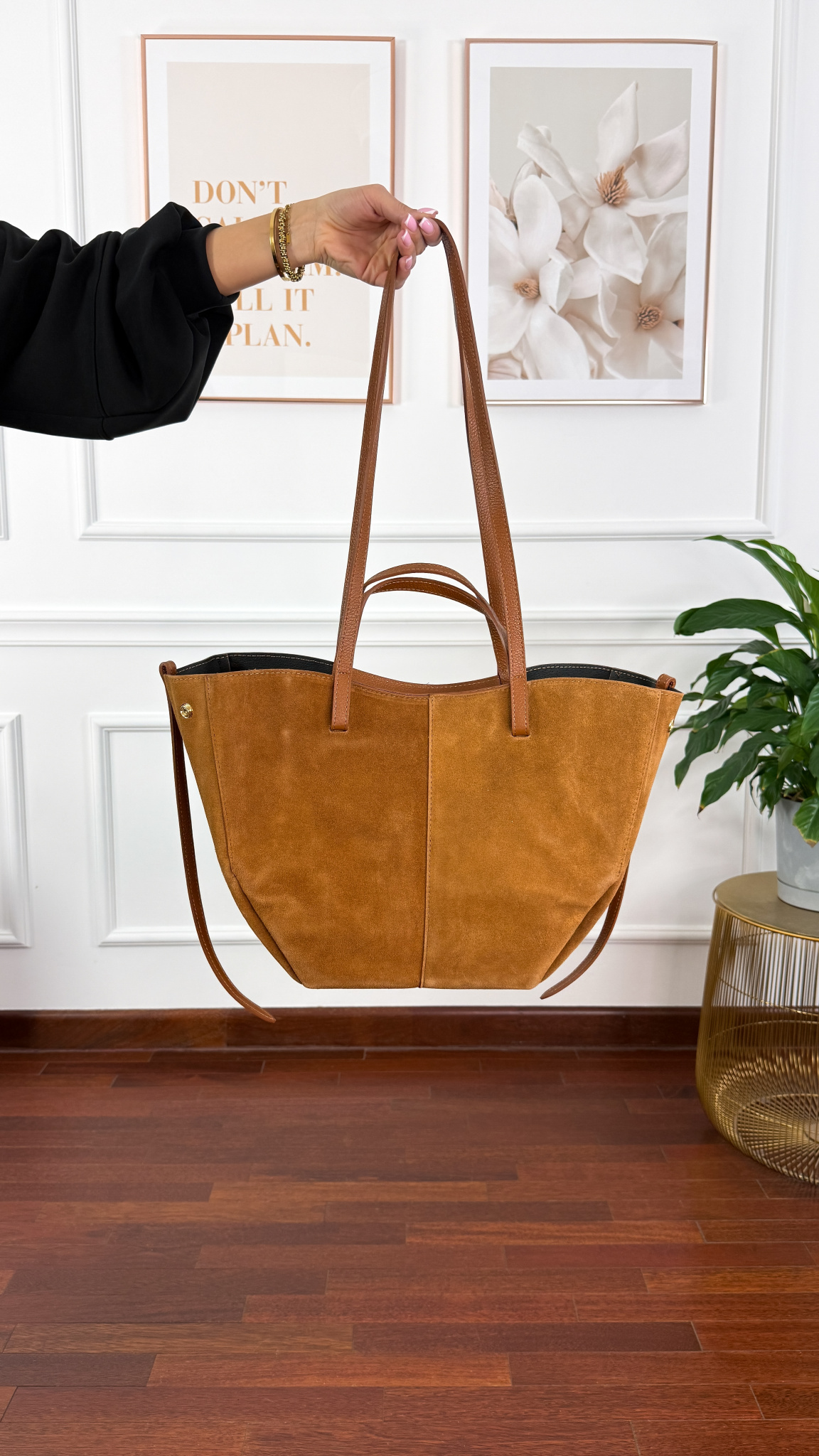 Zamszowa skórzana torebka Fino carmel