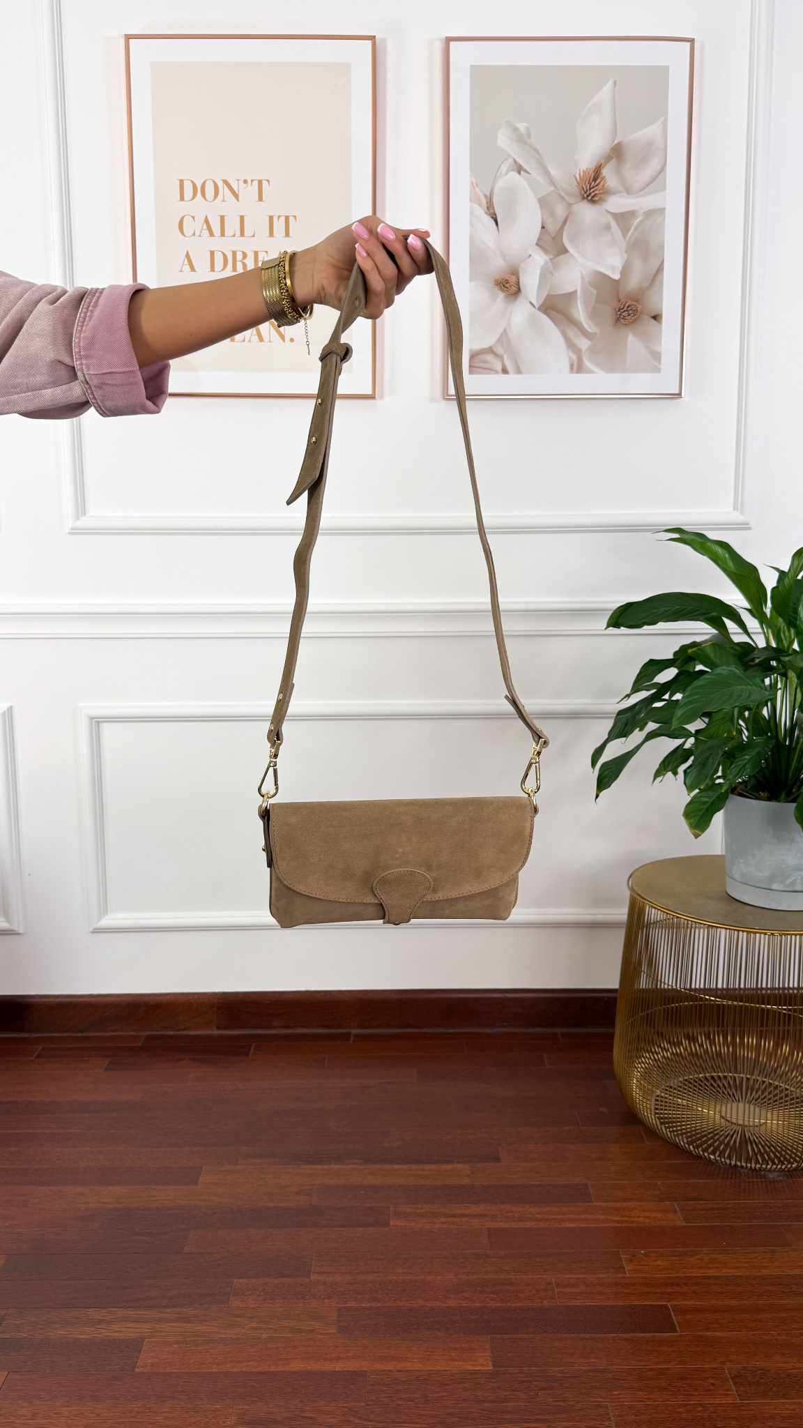 Zamszowa skórzana torebka...