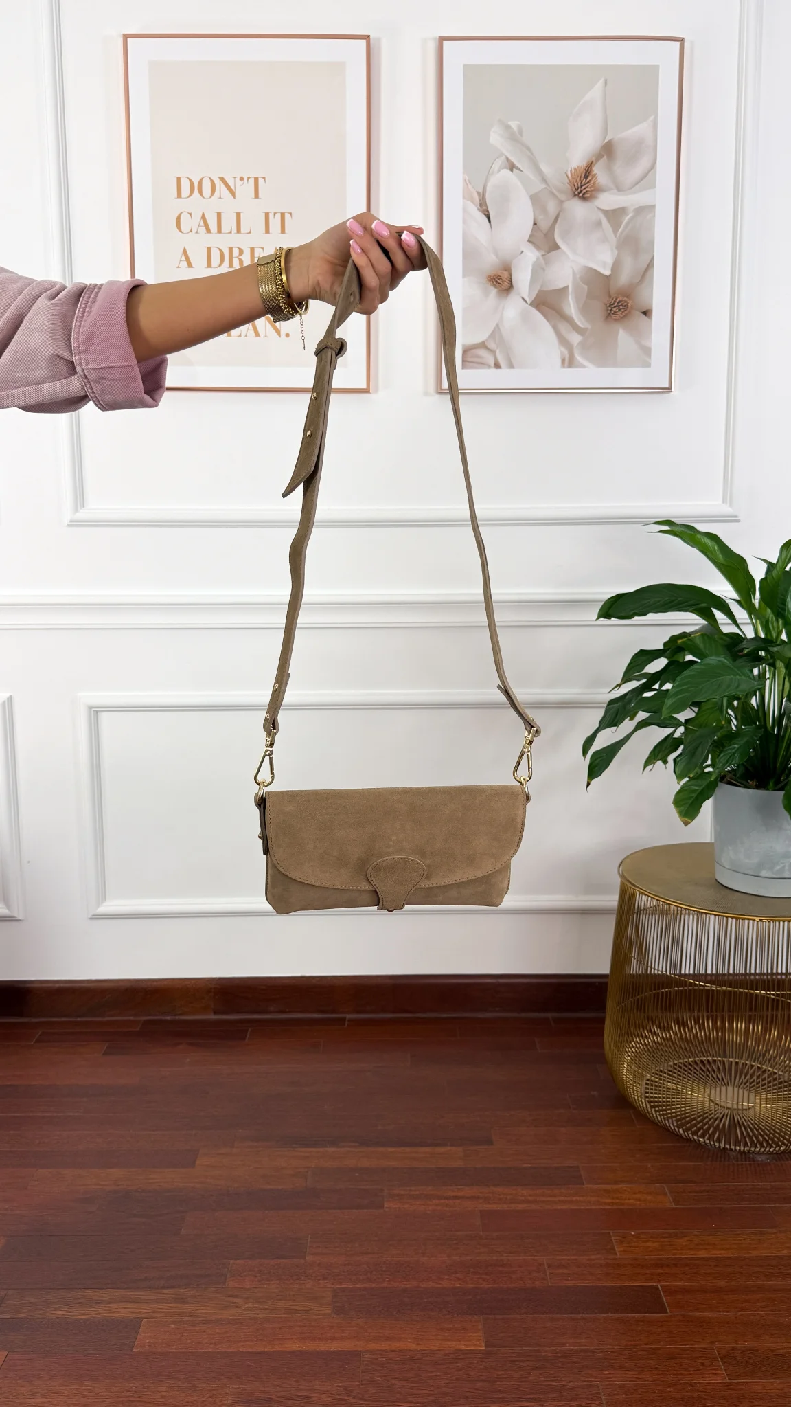 Zamszowa skórzana torebka...