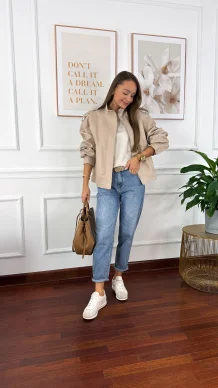 Kurtka Rosalia beżowa