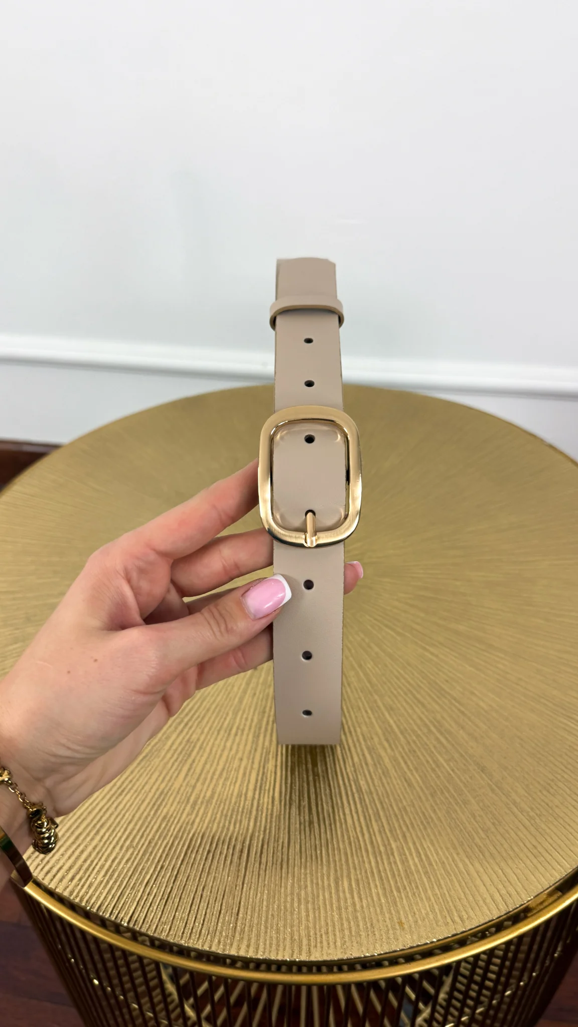 Skórzany pasek Nila beżowo-złoty