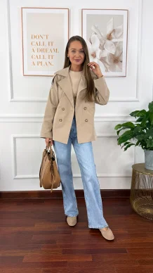 Trencz krótki Beth beżowy