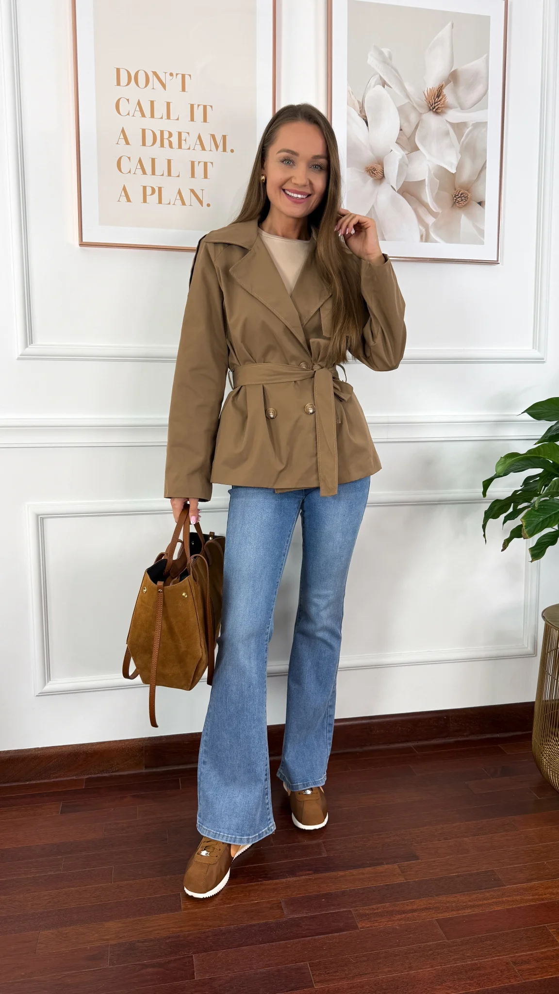 Trencz krótki Beth brązowy