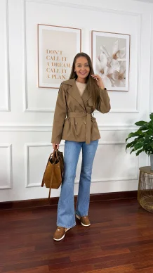 Trencz krótki Beth brązowy