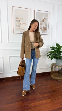 Trencz krótki Beth brązowy