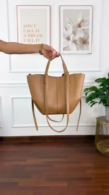 Skórzana torebka Fino mniejsza camelowa