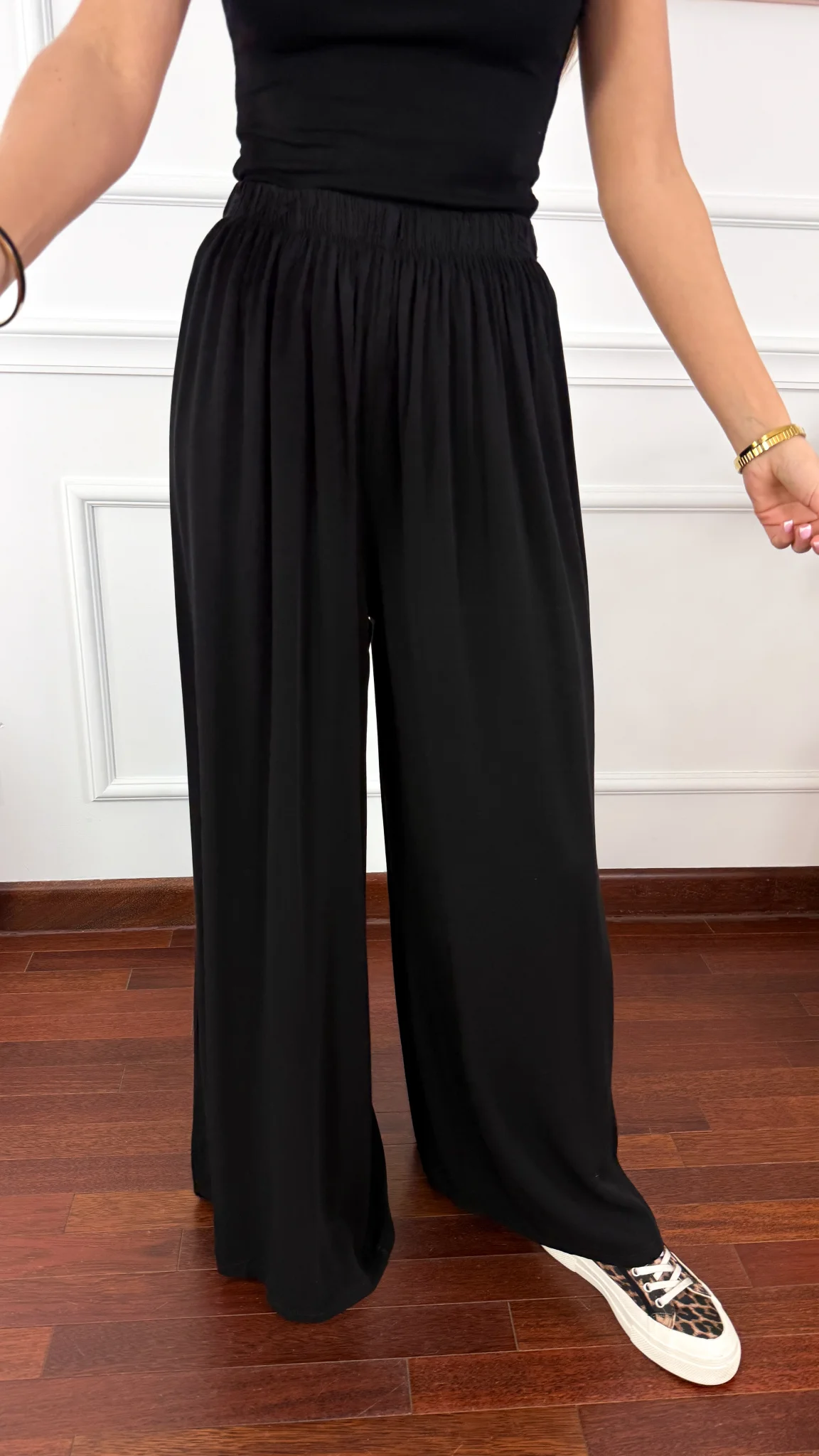 Wiskozowe szerokie spodnie Loren czarne