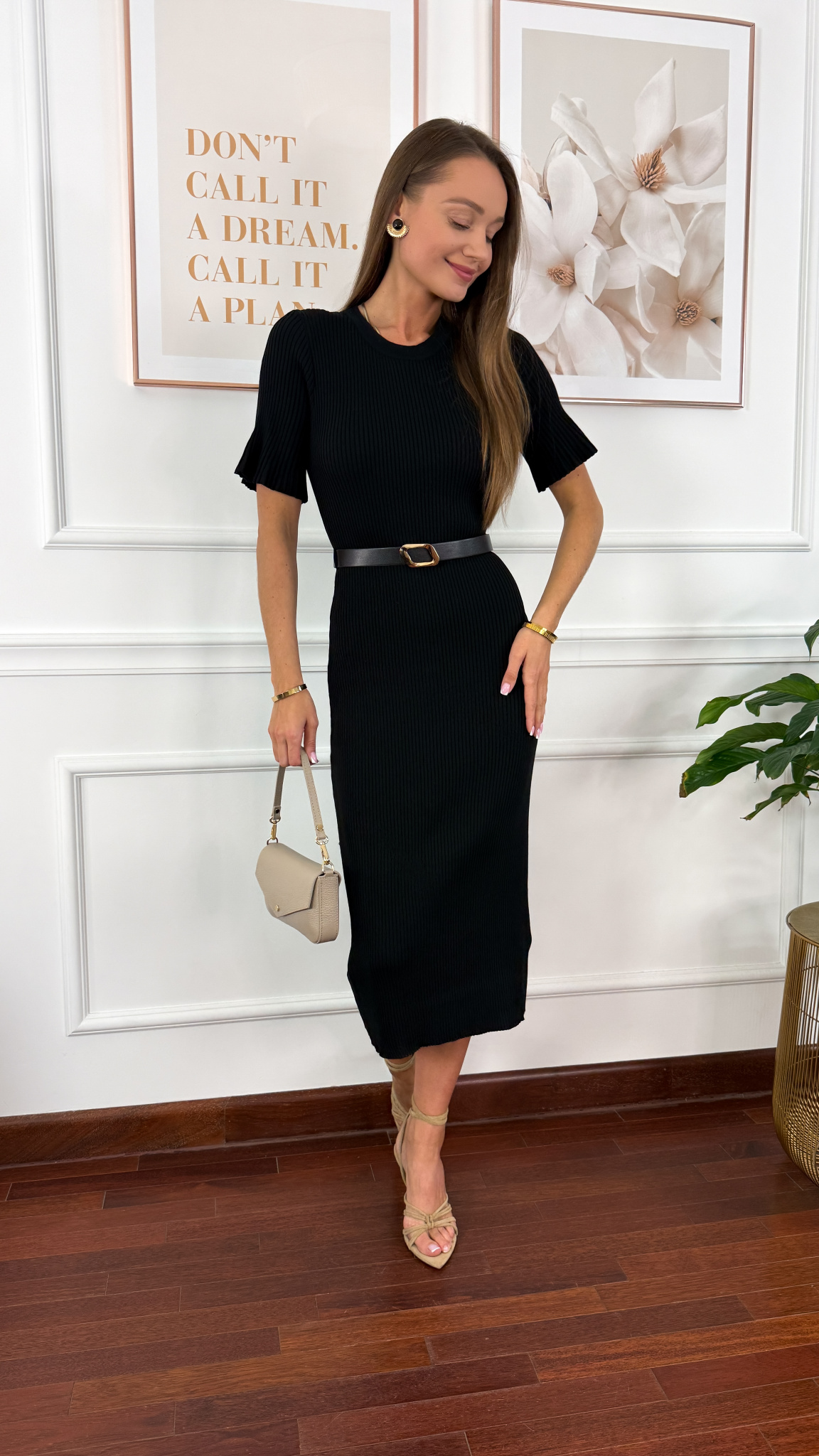 Wiskozowa sukienka Asmin czarna