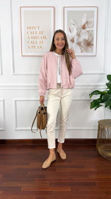 Materiałowe spodnie mom-fit Kelia beżowe