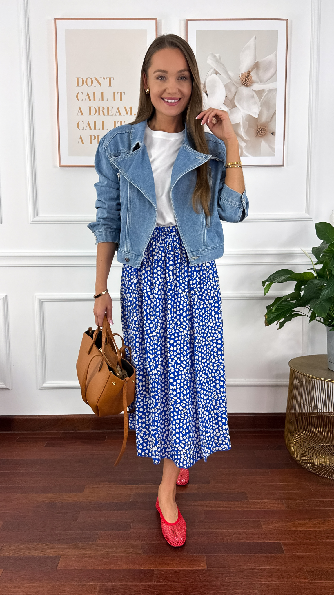 Wiskozowa spódnica Dani chabrowa w listki