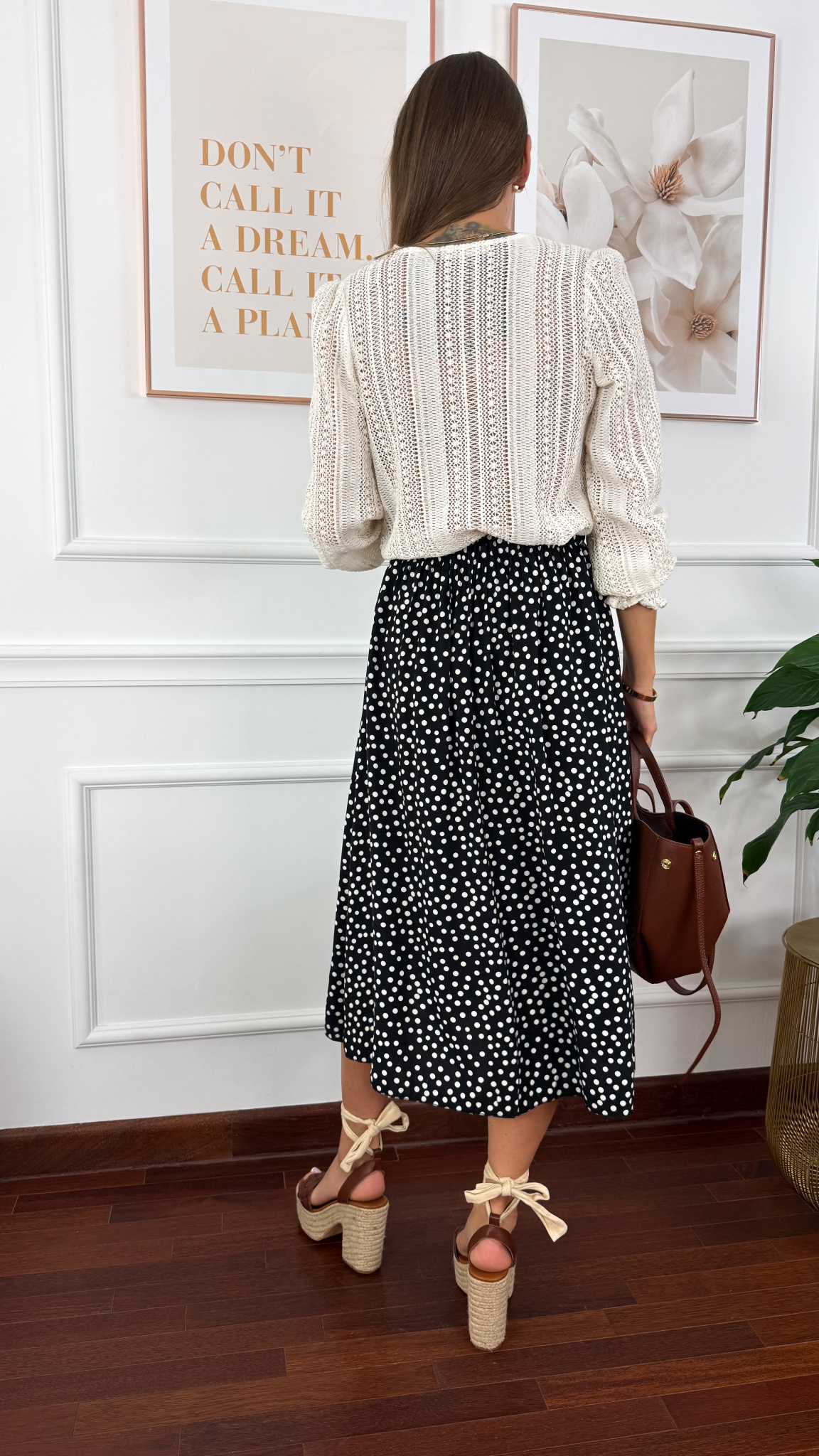 Wiskozowa spódnica Dani czarna w kropki