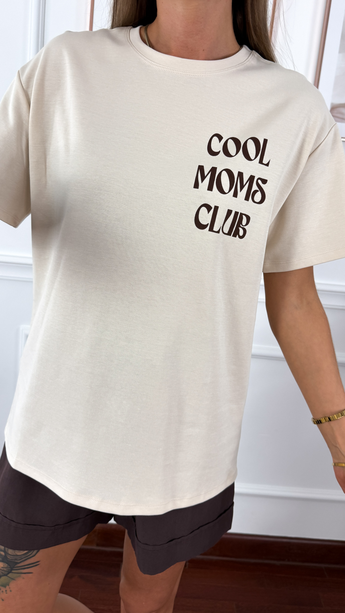 Bawełniany T-shirt Moms beżowy