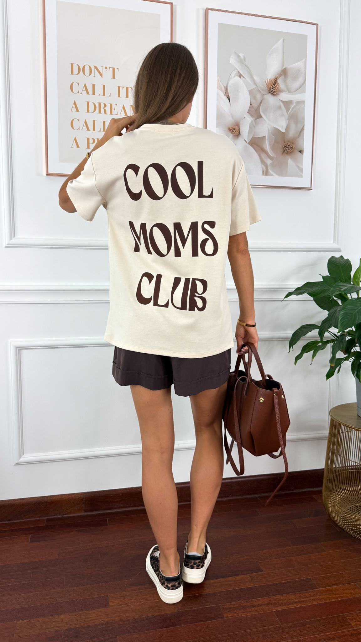Bawełniany T-shirt Moms beżowy