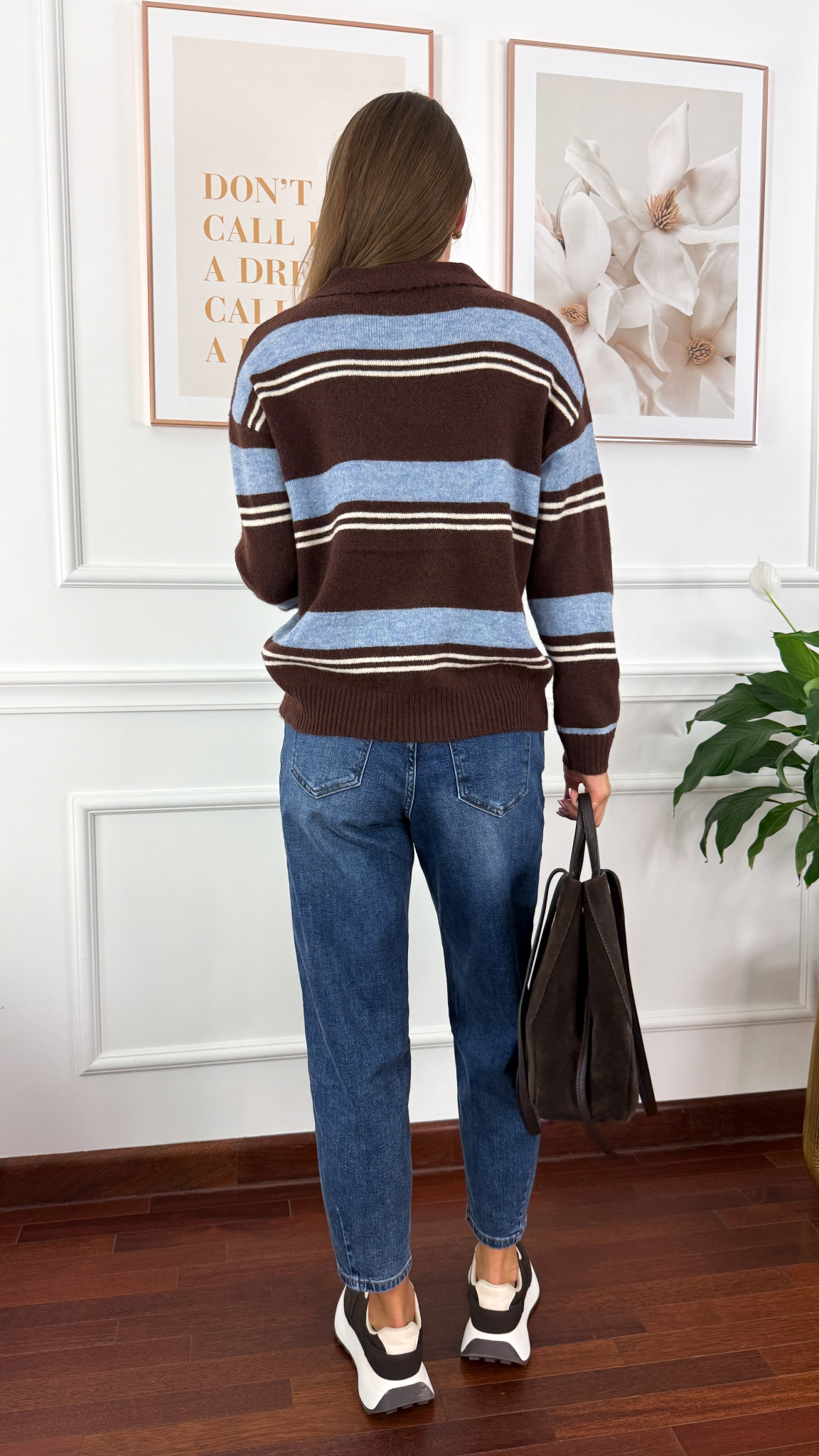 Sweter w paski Amber czekoladowo-niebieski