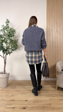 Sweter Suri z falbanką szary