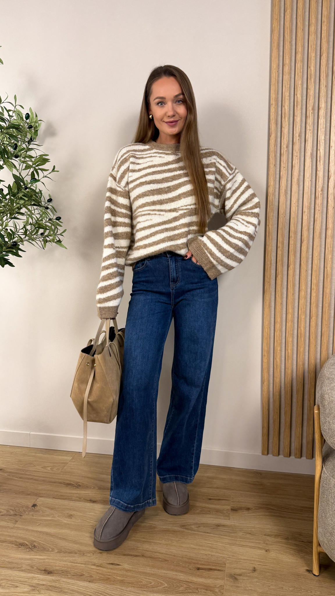 Sweter Marika w paski beżowy