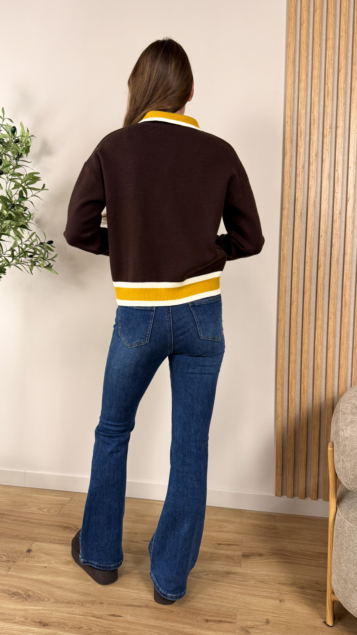 Wiskozowy Sweter z kołnierzykiem Ovia czekoladowy