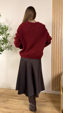 Sweter Suri z falbanką burgundowy